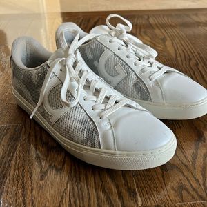 Gfore shoes white and gray